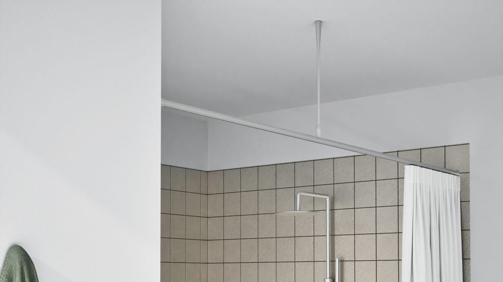 Gerades Duschstangen System rund mit Innenlauf nach Maß – mit Vorhang in Aluminium