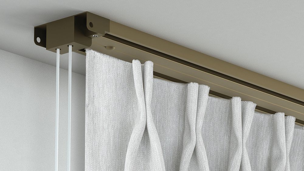 1-läufige Gardinenschiene mit Schnurzug eckig &amp; flach – mit Vorhang in Grau