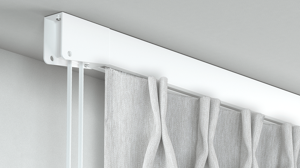 Seilzug Schiene zur Deckenmontage 1-läufig – mit Vorhang in Weiß