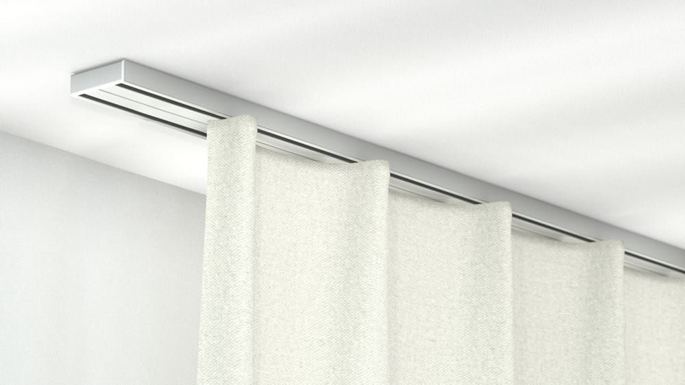 Flache einläufige Gardinenschiene für Verdunkelungsvorhänge – in Aluminium
