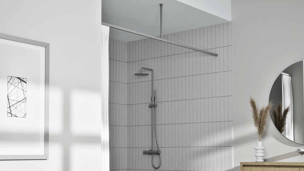 Interstil Cubus: Quadratische Duschvorhangstange gerade – mit Vorhang in Aluminium