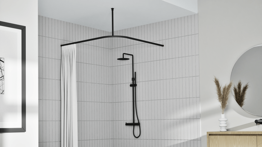 Interstil Cubus 1 L-Form: Quadratische Duschvorhangstange L-Form – mit Vorhang in Schwarz
