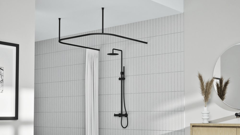 Interstil Cubus 1 U-Form: Quadratische Duschvorhangstange U-Form – mit Vorhang in Schwarz