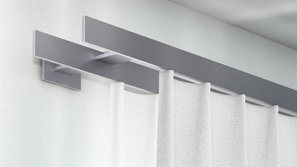 Doppelläufige Vorhangstange für Wave Vorhänge – in Edelstahl