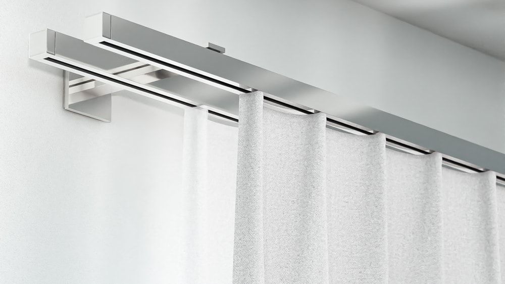 Interstil Compact 3 2-läufig Vorhangstange für Ihren Vorhang – in Chrom