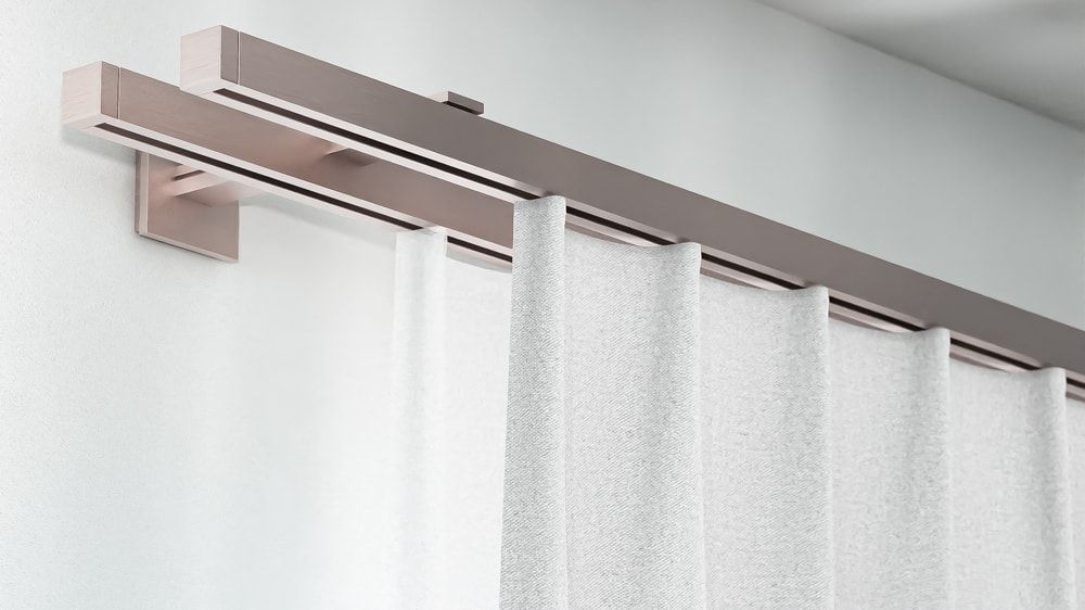 Interstil Compact 3 2-läufig Vorhangstange für Ihren Vorhang – in Nickel matt