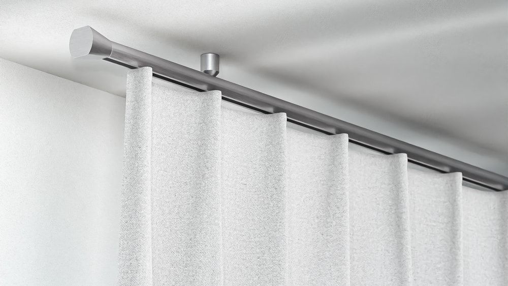 Interstil Corpus 16 Vorhangstangen Set auf Maß – in Aluminium