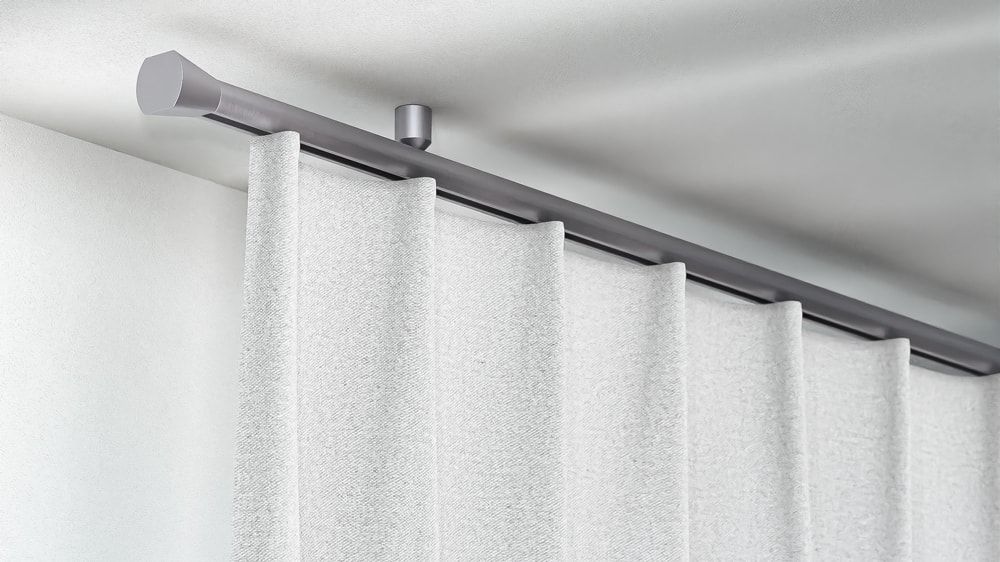 Interstil Corpus 16 Vorhangstangen Set auf Maß – in Edelstahl
