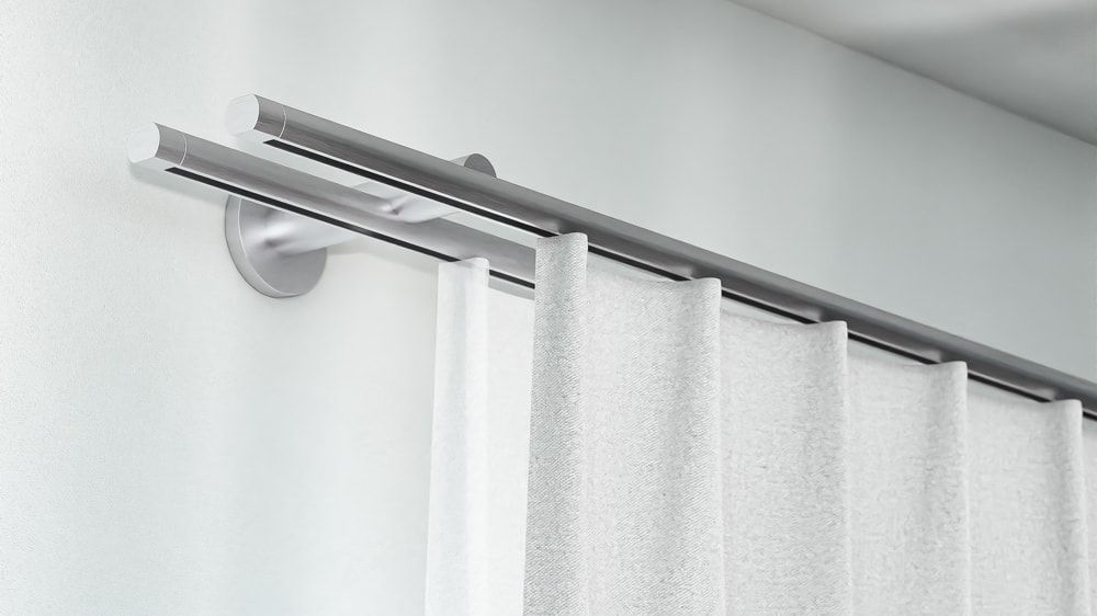 Interstil Diskurs 2-läufig preiswert kaufen - Runde Vorhangstange – in Aluminium