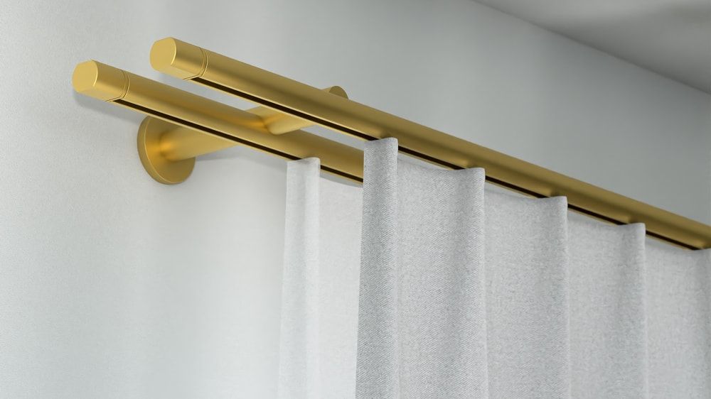 Interstil Duett 2-läufige Stange für Vorhänge zur Wandmontage – in Messing