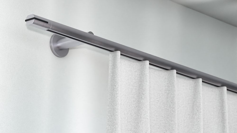 Interstil Duo Innenlauf Gardinenstange zur Wandmontage – in Schwarz