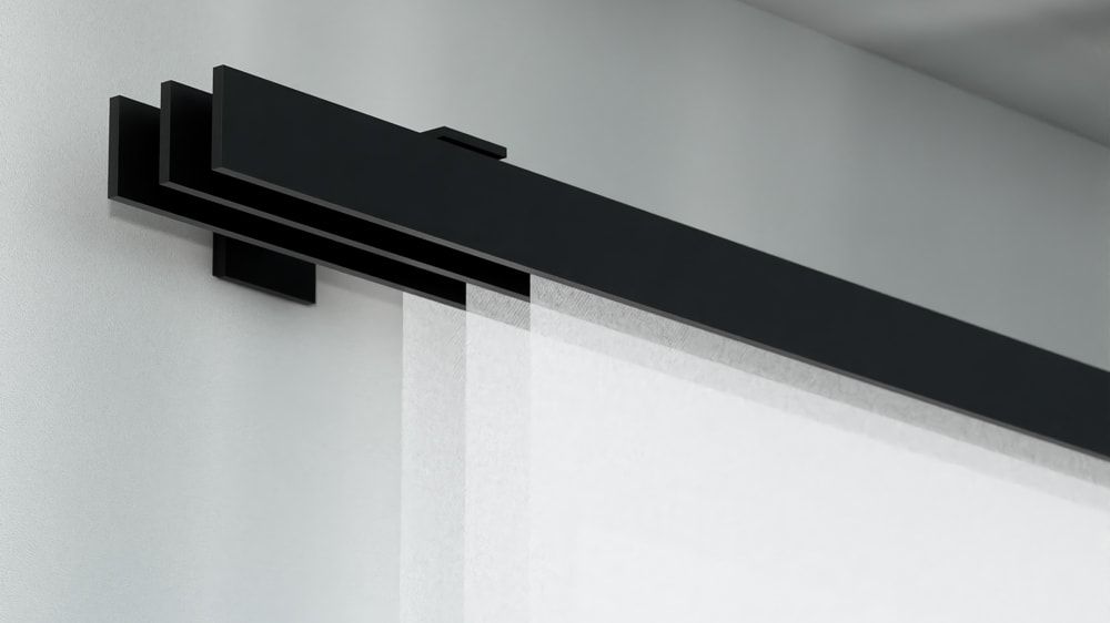 Interstil F1 Gardinenstange für Schiebegardinen 3-läufig Wand – in Schwarz