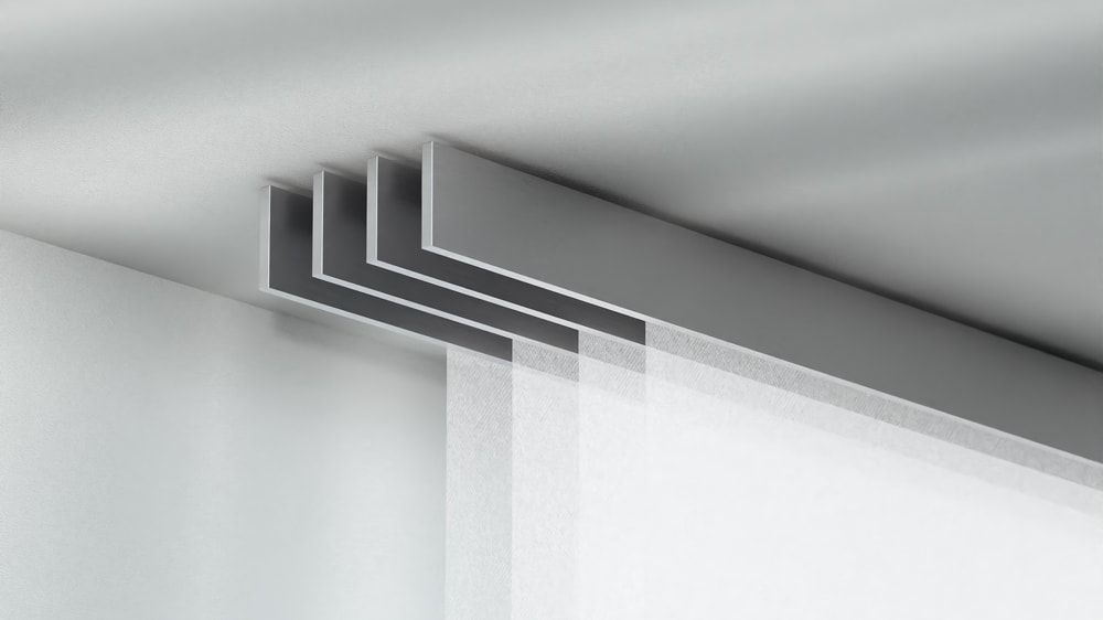 Interstil F1 Schiebegardinenschiene 4-läufig – in Aluminium