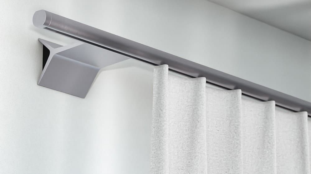 Interstil Lee 2 Wand Gardinenstange mit Innenlauf nach Maß – in Edelstahl