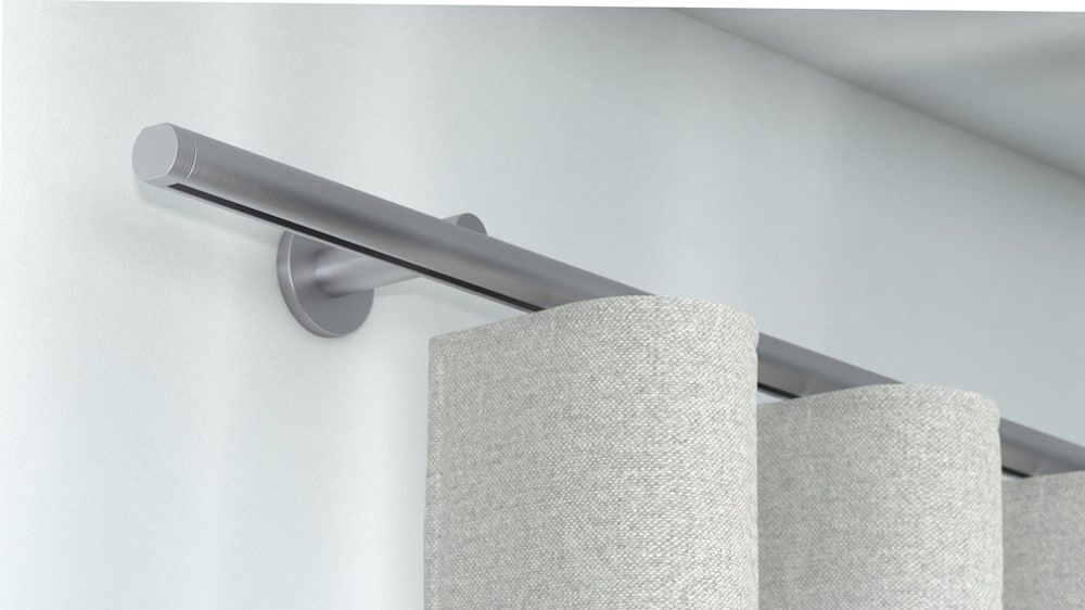 Interstil Lee 3 zur Wandmontage maßgenau konfigurieren – in Edelstahl