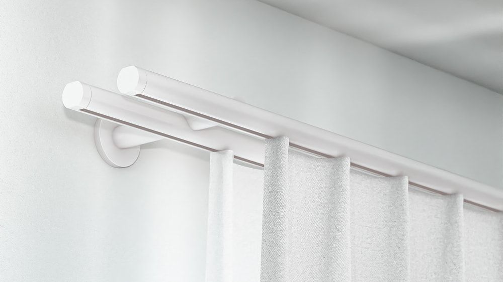 Interstil Lee 3 2-läufig zur Wandmontage – in Weiß