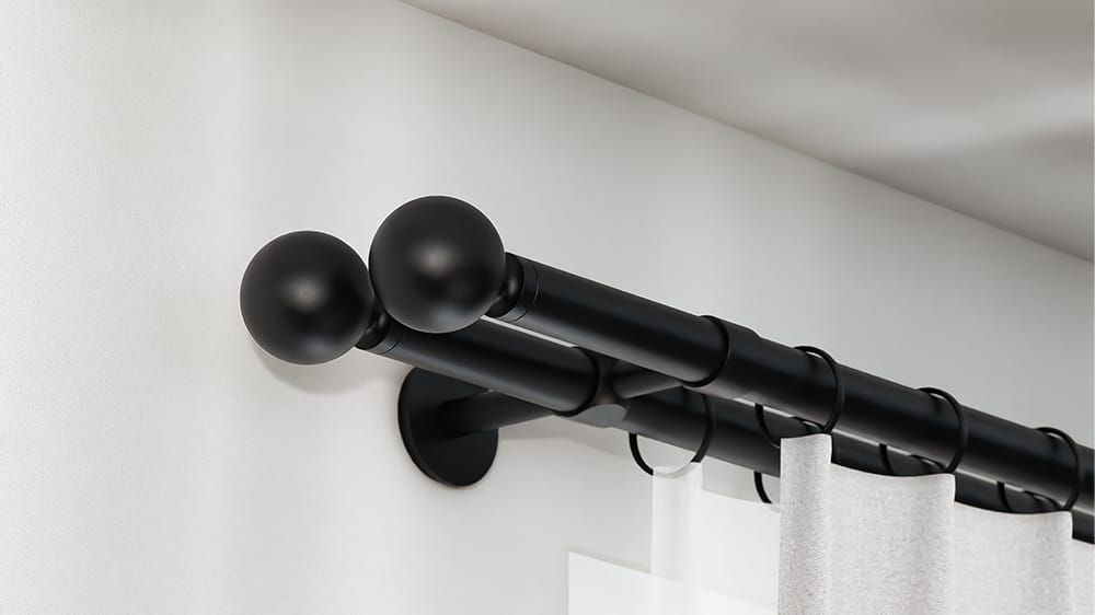 Interstil Lexington 2-läufige Vorhangstange zur Wandmontage – in Schwarz