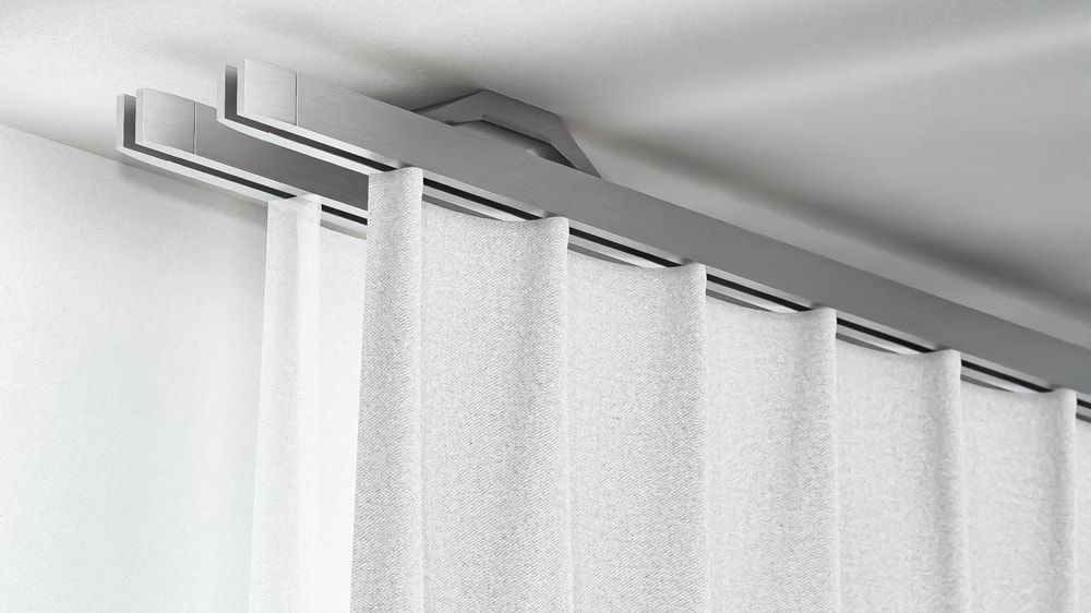 Interstil Quantum 2 2-läufig: Deckenschiene auf Maß  – in Aluminium