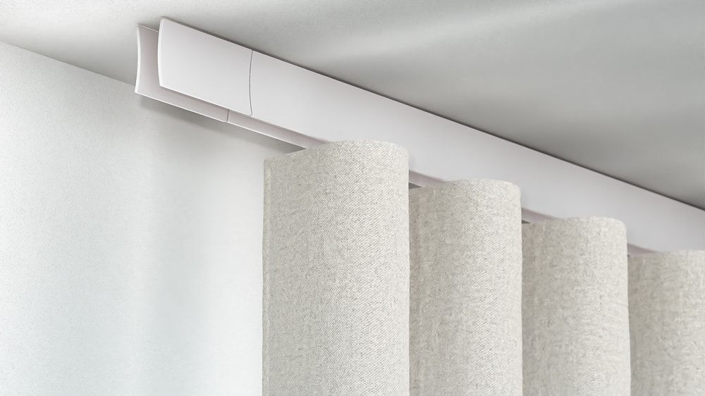 Interstil Sail Design Vorhangschiene zur Deckenmontage – in Weiß