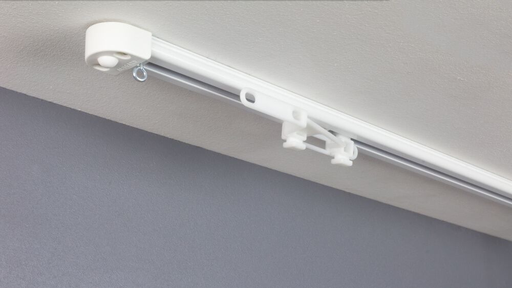 1-läufige Vorhang Schnurzugschiene eckig Modell 505