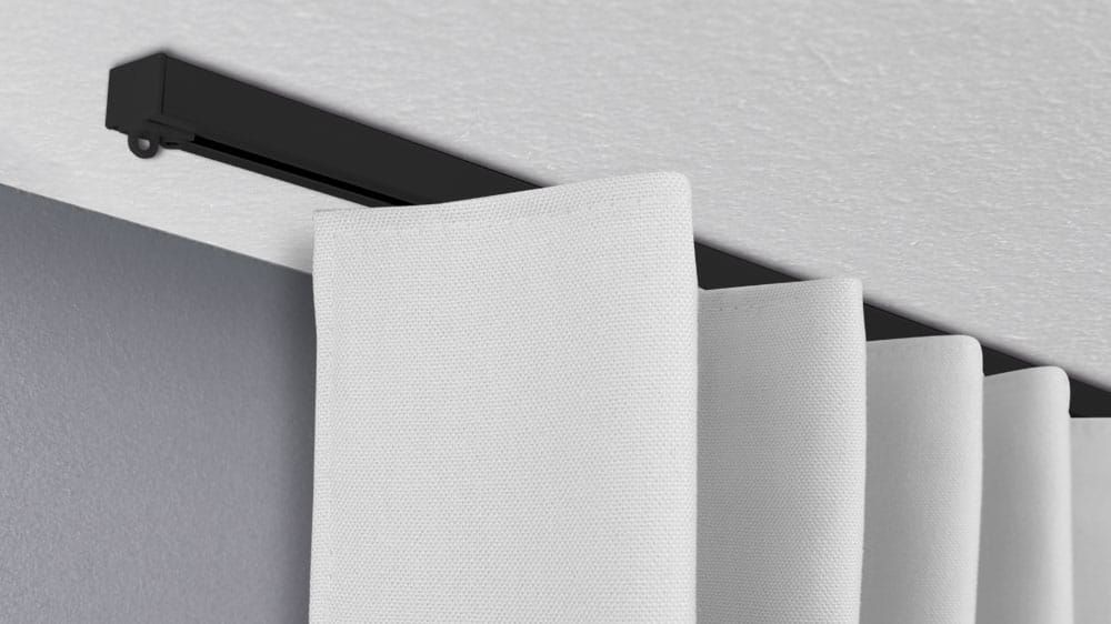 Schwarze Schleuderschiene zur Schnellmontage Modell 450 – mit Vorhang in Schwarz