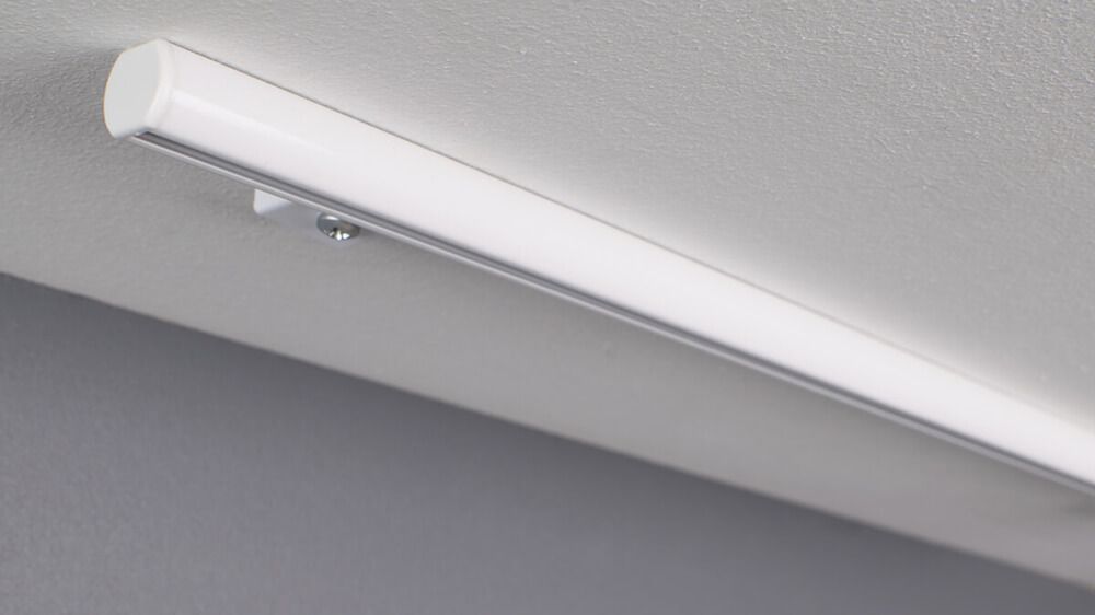 Alugard Deckenschiene Modell 545 für leichte Vorhänge – mit Vorhang