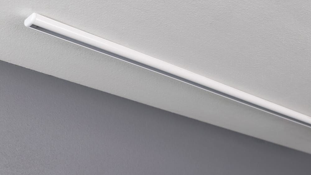 Sehr flache Deckenschiene mit simpler Montage auf Holz – mit Vorhang