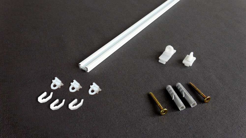 Einläufige Deckenschiene für Gardinen zur Montage auf Holz – Zubehör in Weiß