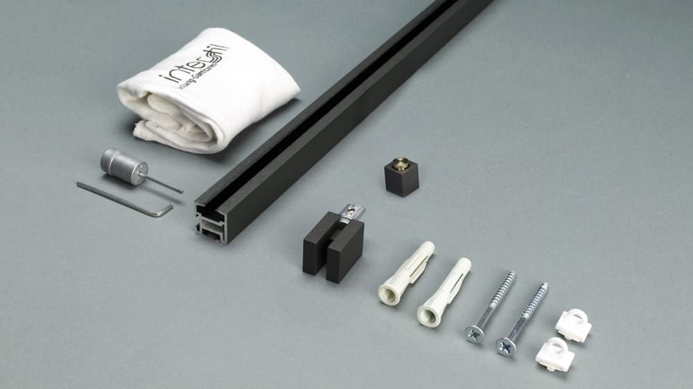 Interstil Cubus 2 quadratische Innenlaufstange nach Maß – mit Vorhang