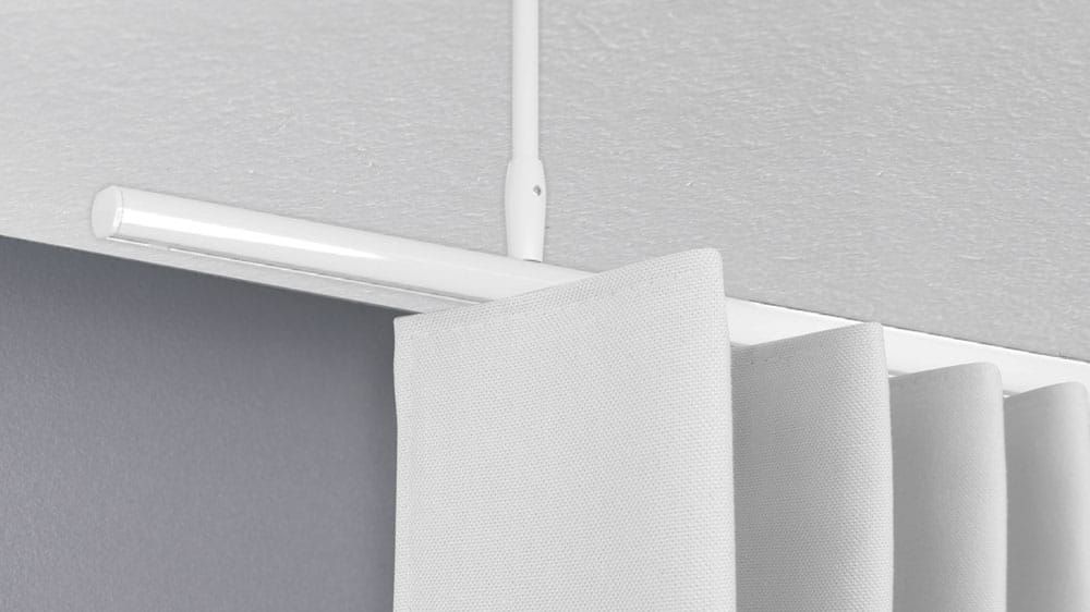 Raumteiler Vorhang Schiene 1-läufig rund nach Maß – mit Vorhang