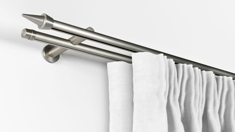 Interstil Argon 2-läufig zur Wandmontage auf Maß – mit Vorhang in Nickel matt