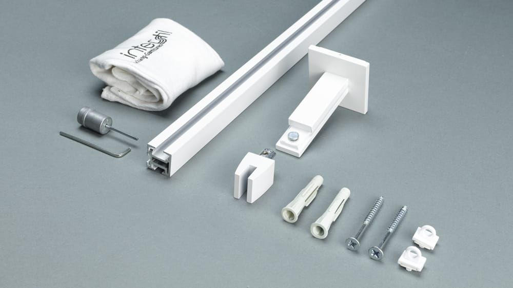 Interstil Convex 3 minimalistische Gardinenstange auf Maß – Zubehör in Weiß