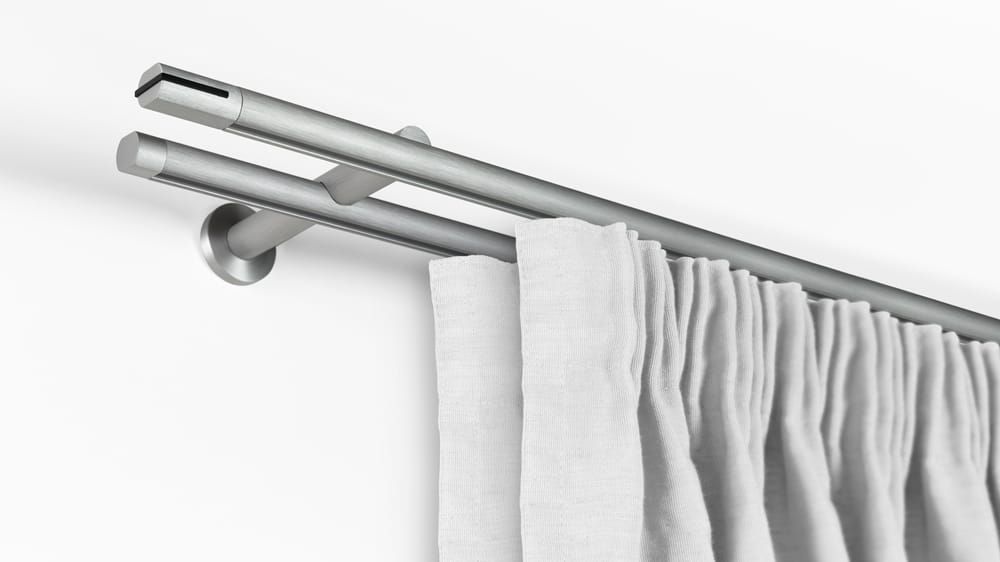 Interstil Duo Gardinenstange 2-läufig zur Wandmontage – mit Vorhang in Schwarz