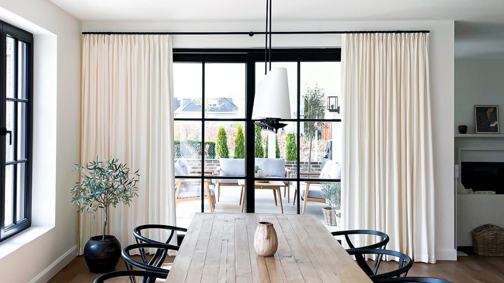 Interstil Hampton Gardinenstange mit Ringen kaufen – mit Vorhang in Schwarz