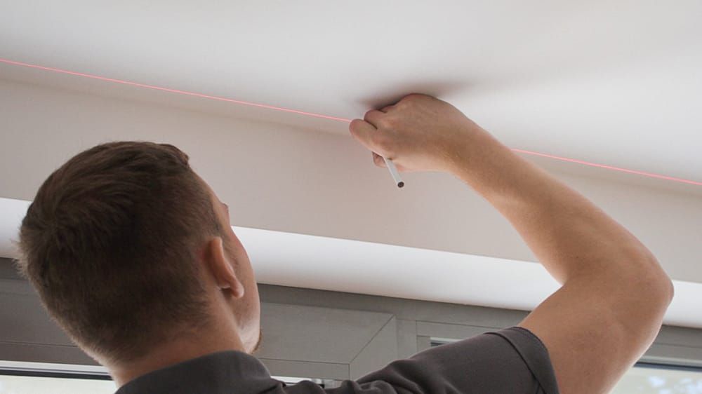 Aufmaß Service für Vorhangschienen – mit Vorhang