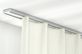Flache einläufige Gardinenschiene für Verdunkelungsvorhänge – in Aluminium