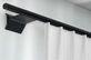 Interstil Lee 2 Wand Gardinenstange mit Innenlauf nach Maß – in Schwarz