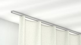 Modell 800 Flache Deckenschiene zum Aufschrauben auf Holz – in Weiß