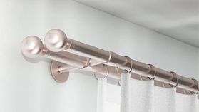 Interstil Golf 2-läufige Vorhangstange aus Messing mit Ringen – in Nickel matt