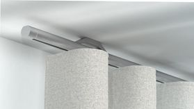 Interstil Quantum.25W 1-läufig mit passenden Trägern und Gleitern – in Aluminium