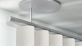 Interstil Zenit.30W 1-läufig mit passenden Trägern und Gleitern – in Aluminium