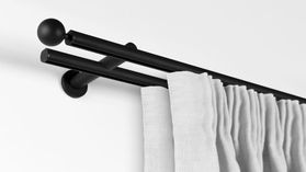 Interstil Cosmo 2-läufig inklusive Zubehör – mit Vorhang in Schwarz