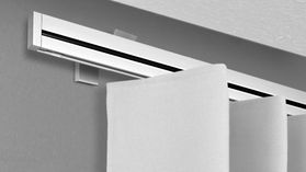 Modell 700 Decorschiene für schwere Vorhänge – mit Vorhang